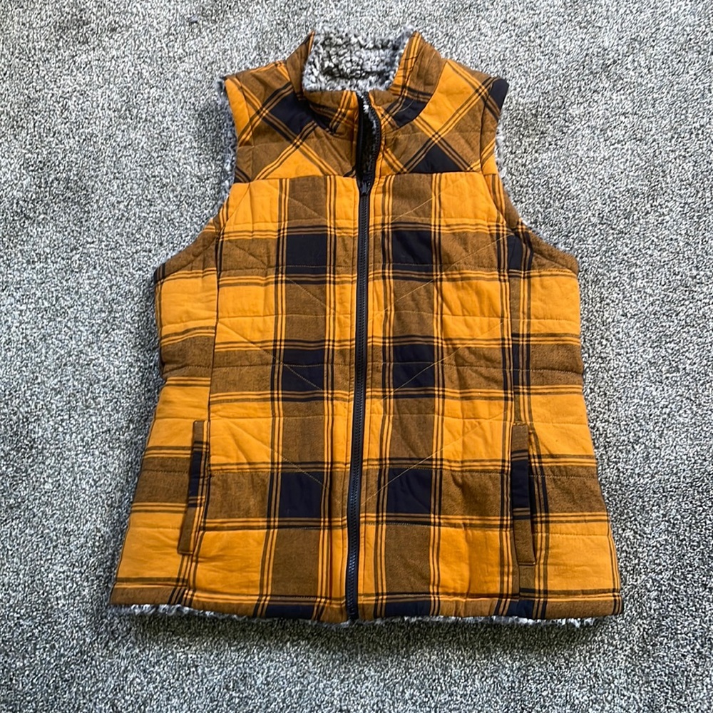Maurices, extra large checkered, black and orange is vest jacket